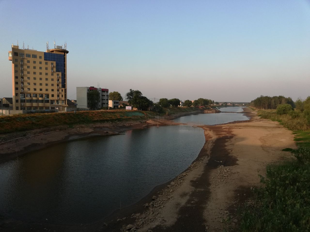 长江日记万千河长拱卫一江清水