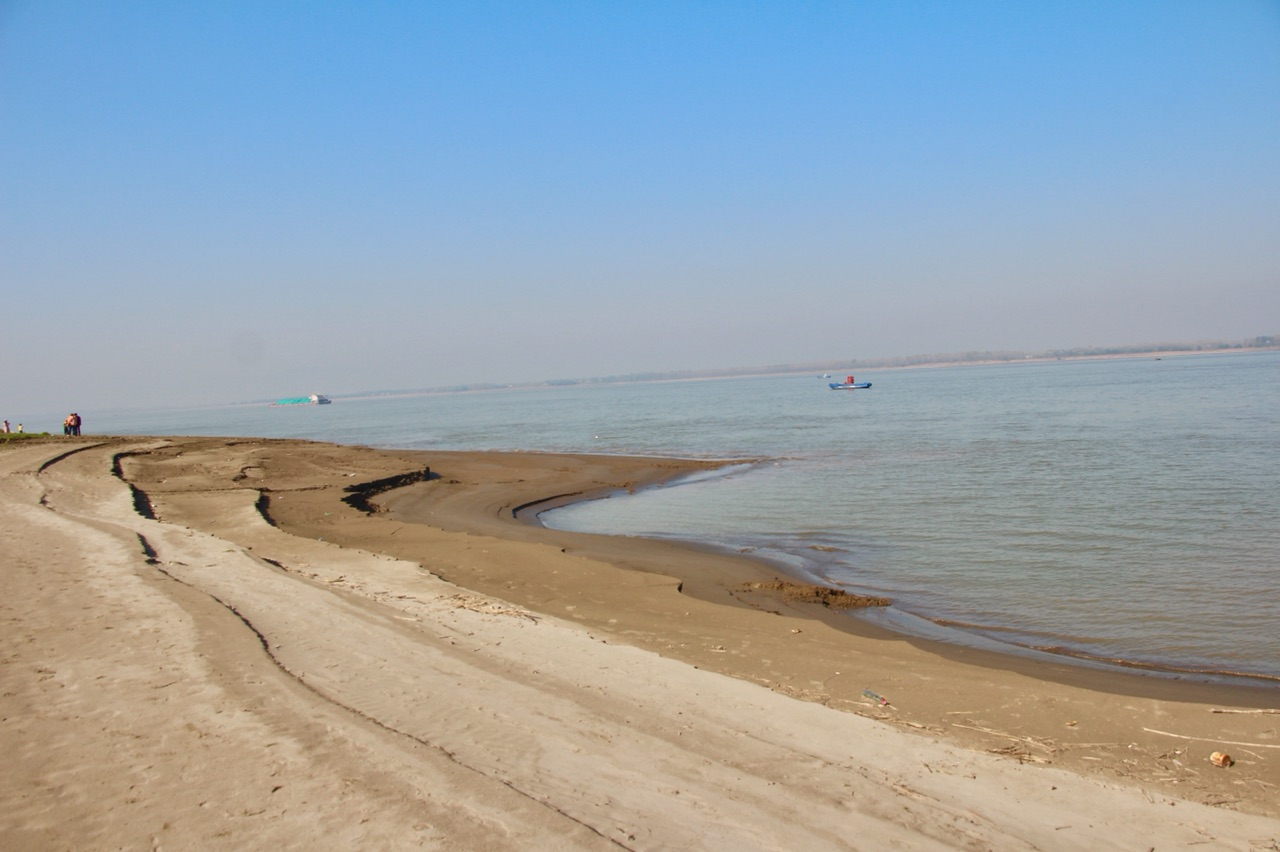 六安淠河沙滩图片