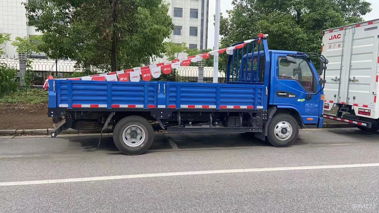 私人求购一辆四米二的平板货车,需要蓝牌的